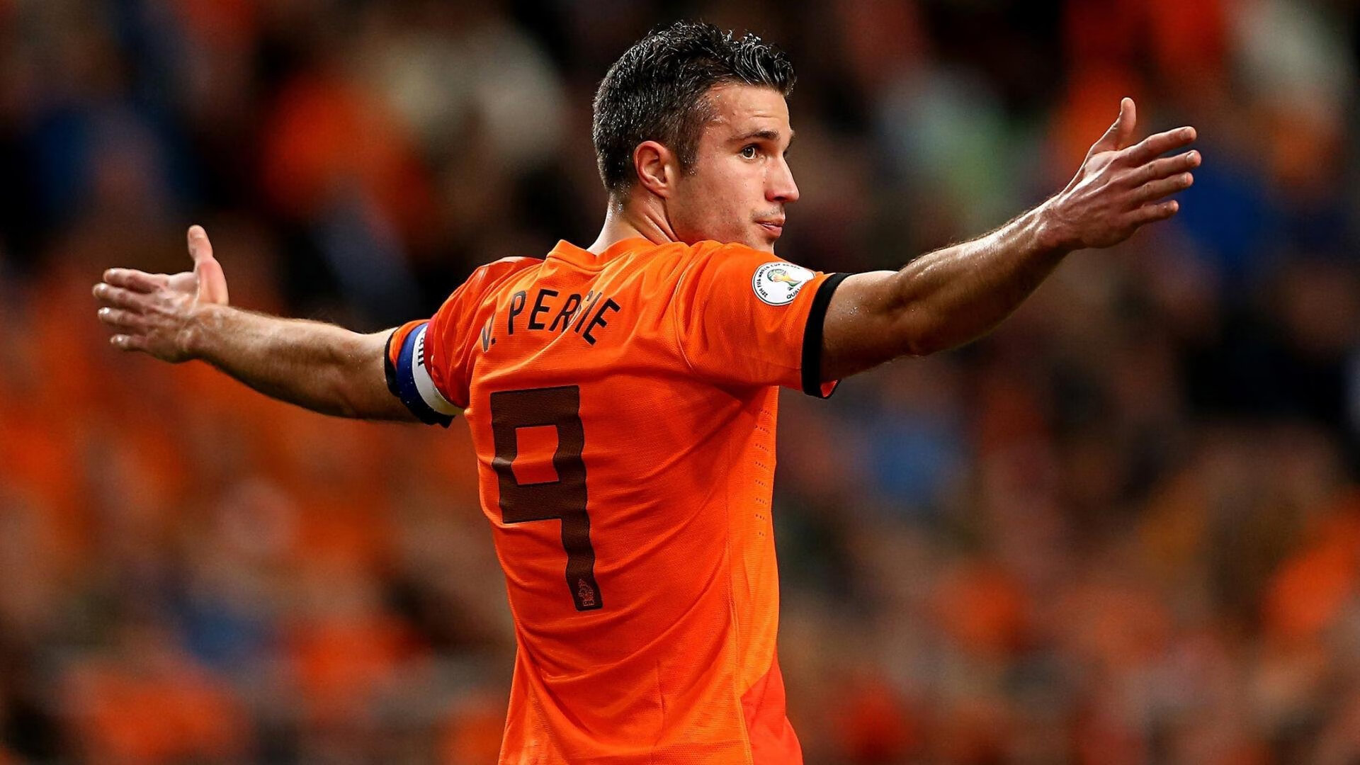 “青训教练基本功体能考核日” 教练们先亲身示范